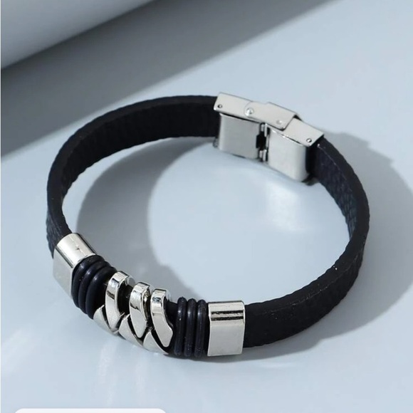 BLACK STAINLESS STEEL LEATHER BRACELET SILVER AND GOLD - Picture 3 of 3